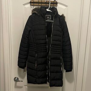 YMI Women's Black Puffer Jacket with Faux Fur Trim